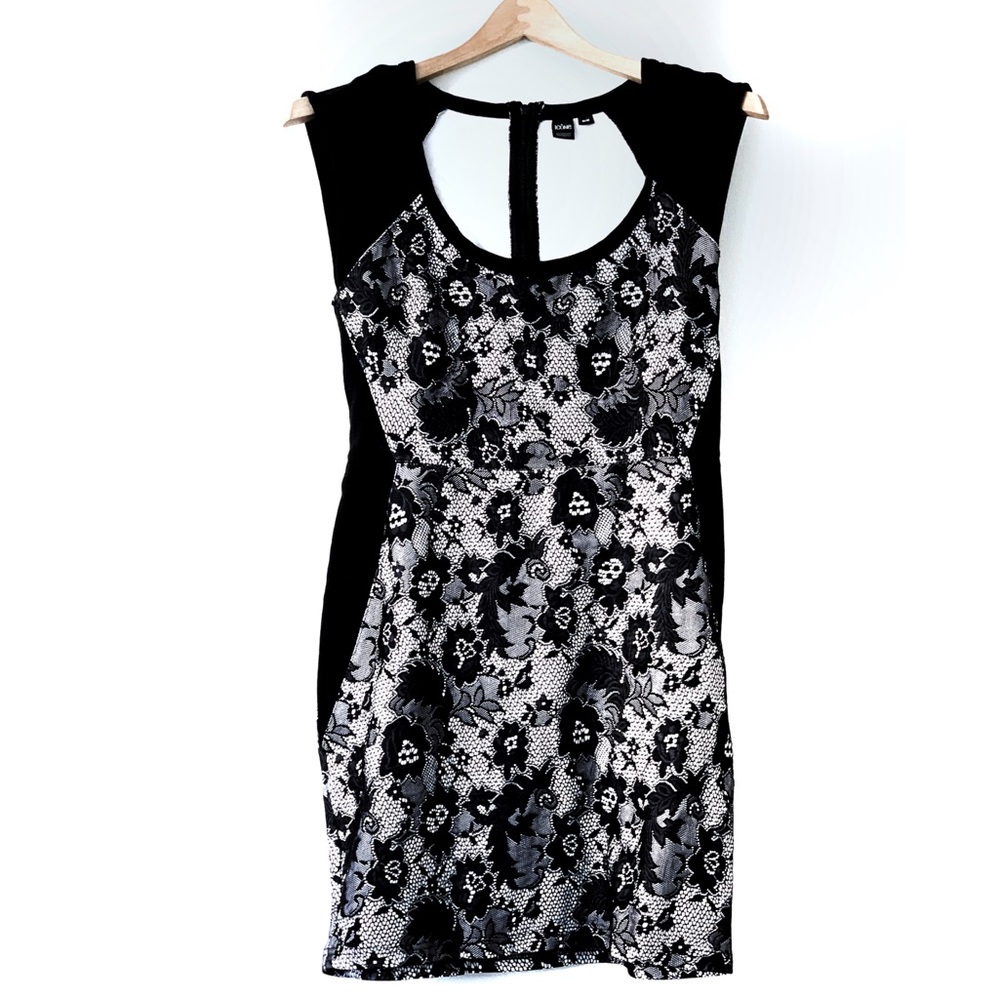 Simons Iconé Scoop Lace Bodycon Dress
